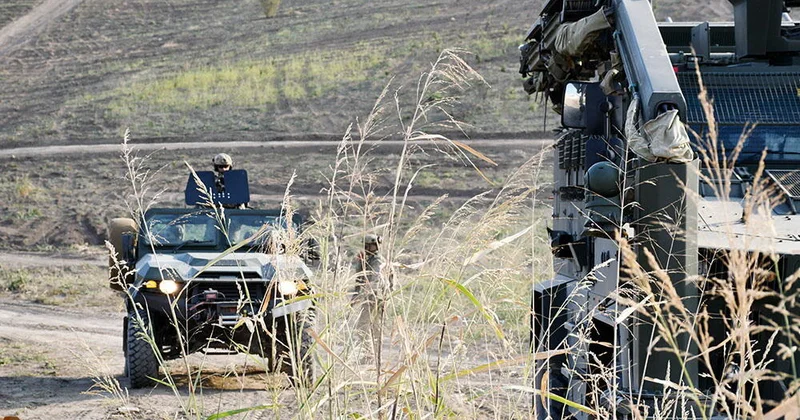 Военные Азербайджана, Турции и Узбекистана отработали продвижение под огневой поддержкой ФОТО