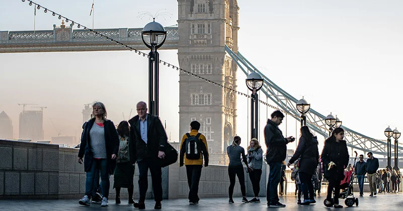 Böyük Britaniyadan ukraynalı qaçqınlara qarşı SƏRT TƏDBİR