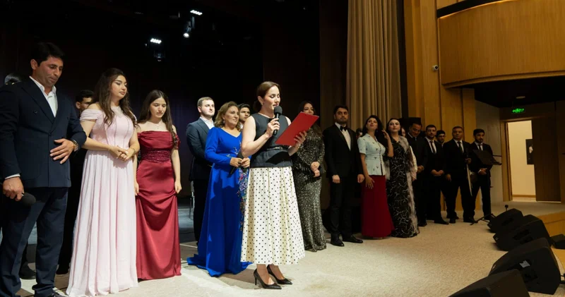 Humanitar Kollecin kollektivi Ağdamda “Musiqimiz Kimliyimiz” konsert proqramı ilə çıxış edib FOTOLAR