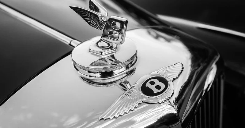 “Bentley” ilkə imza atdı FOTO