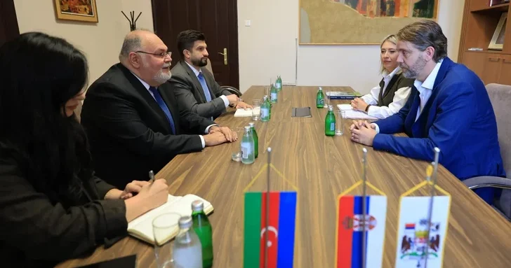 Азербайджанский город может стать побратимом сербского Крагуеваца