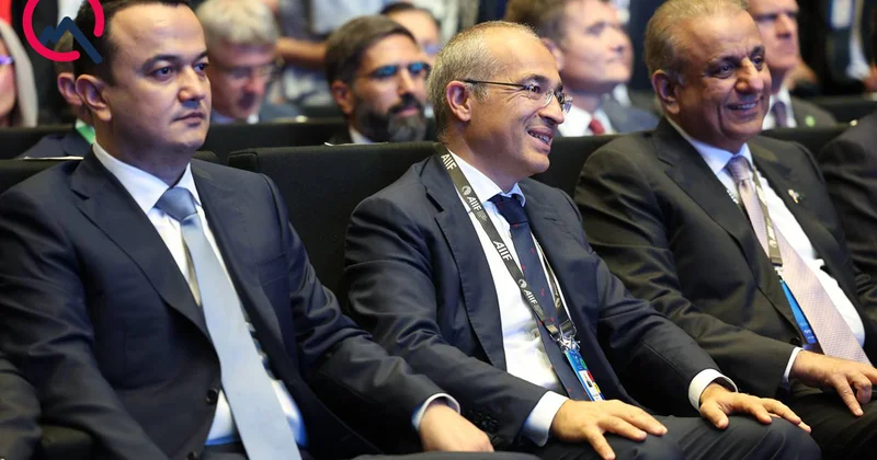 Dövlət rəsmiləri Bakıda forumda FOTOLAR