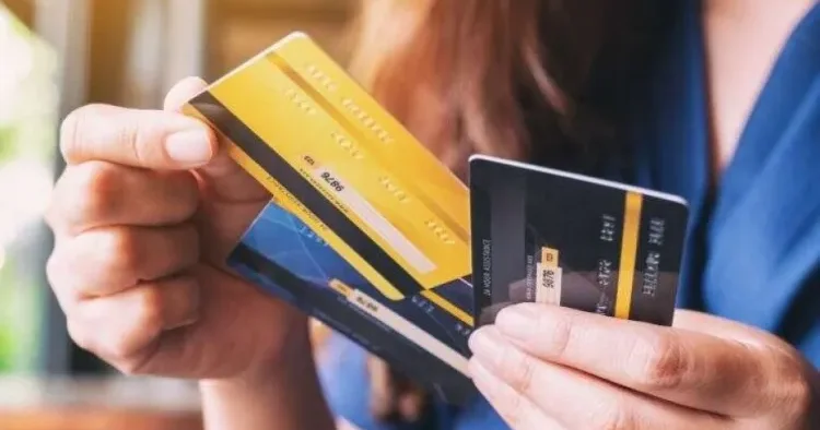 Bankların kart məhdudiyyətinin əsl səbəbi nədir? İqtisadçı AÇIQLADI