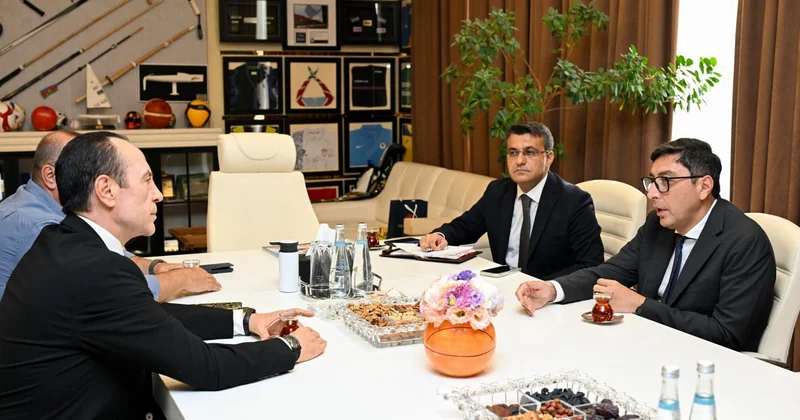 Nazir Fidel və Lulayla görüşdü