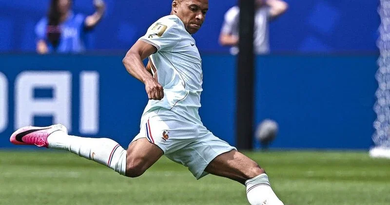 Mbappe Fransa millisində şəxsi rekordunu təkrarladı