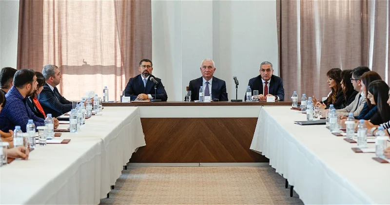 Фонд возрождения Карабаха и Специальное представительство Президента Азербайджанской Республики провели в Лачине встречу со студентами