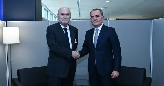 Ceyhun Bayramov ATƏT in baş katibi ilə regional təhlükəsizliyi və sülh prosesini müzakirə edib