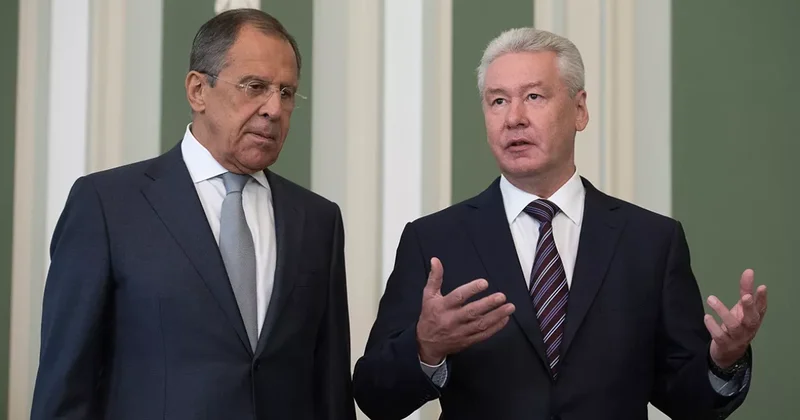 Лавров и Собянин могут отказаться от думских мандатов