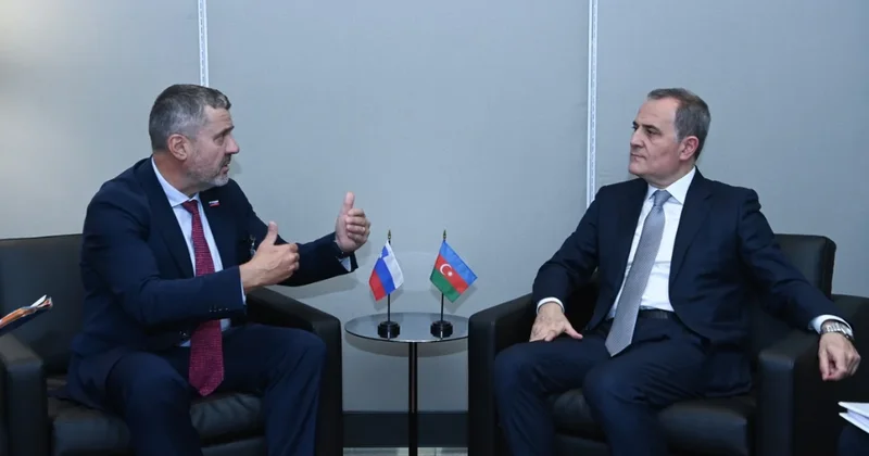 Ceyhun Bayramov sloveniyalı həmkarı ilə ikitərəfli gündəliyi nəzərdən keçirib