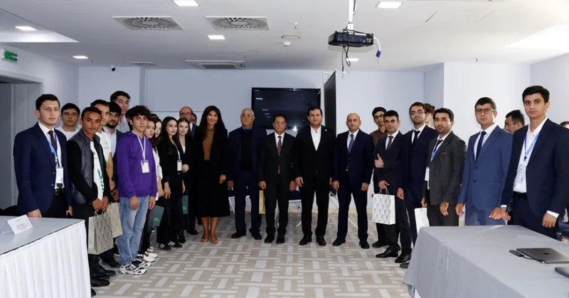 “UniStartup” müsabiqəsinin qalibləri mükafatlandırılıb