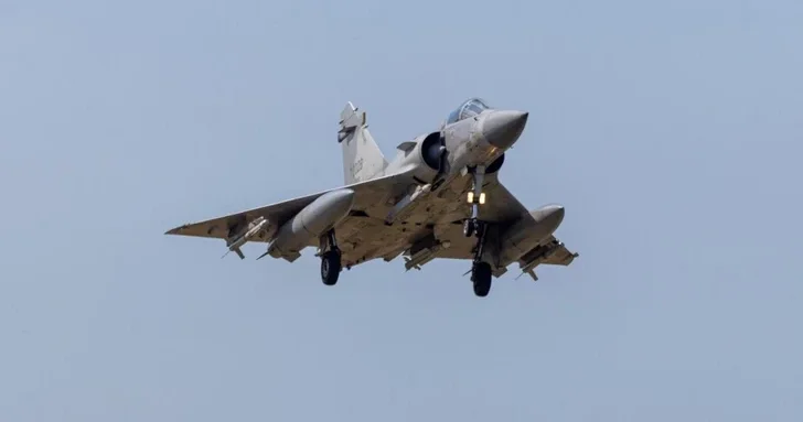 Истребители Mirage и ракеты Aster для Украины: планы Макрона вызвали негодование во Франции