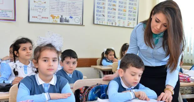 Təhsil işçilərinin daha bir sınağı Müəllimlər işə qəbul olunarkən psixoloji testdən KEÇƏCƏKLƏR?
