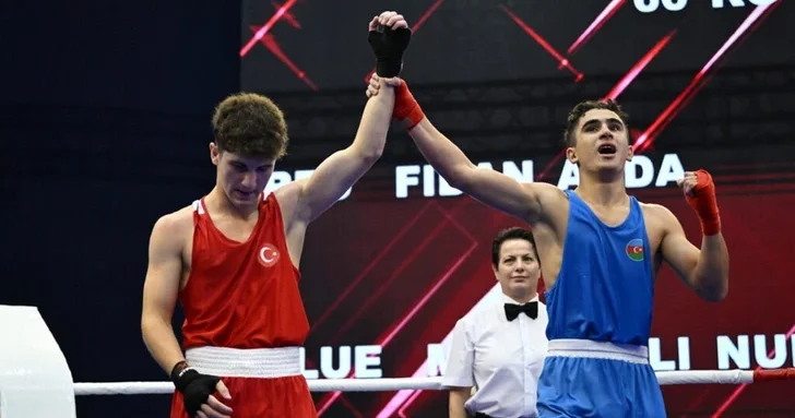 Азербайджанские боксеры прошли в финал чемпионата Европы