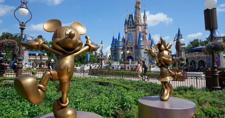 Три смерти за две недели: череда трагедий в Disney World во Флориде