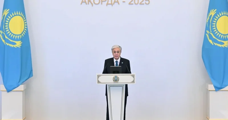 Qazaxıstanda Respublika Günü və Suverenlik Bəyannaməsinin 35 ci ildönümü qeyd edilir