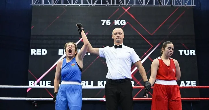 Азербайджанская спортсменка завоевала золото на чемпионате Европы по боксу среди юниоров