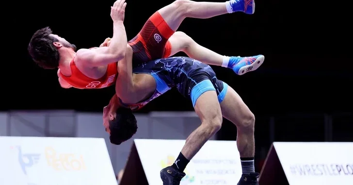Азербайджанские борцы вышли в финал молодежного чемпионата мира