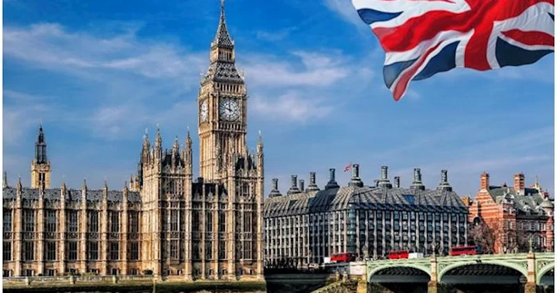 Böyük Britaniyada 262 cinayətkar səhvən azadlığa buraxıldı