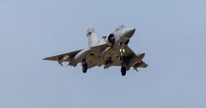 Makronun Ukraynaya Mirage qırıcılarını vermək planları fransızları qorxuya salıb