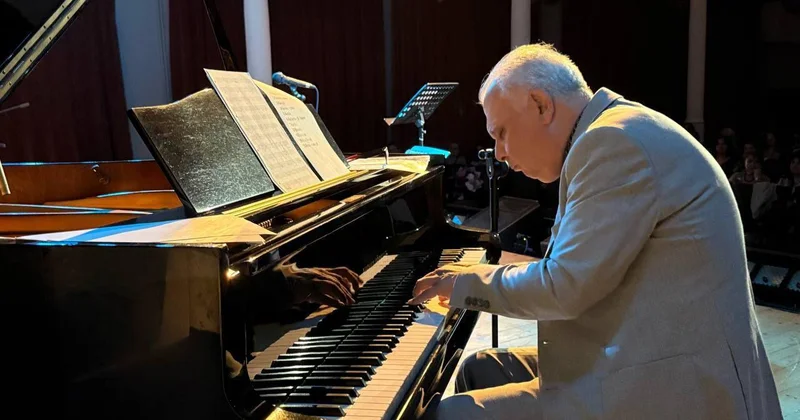 “Bir Axşam Payızda” Xalq artisti Salman Qəmbərovun konserti keçirildi FOTO