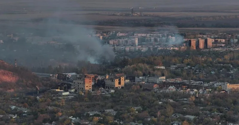 Критическая ситуация в Покровске: в городе идут жестокие бои Minval Politika