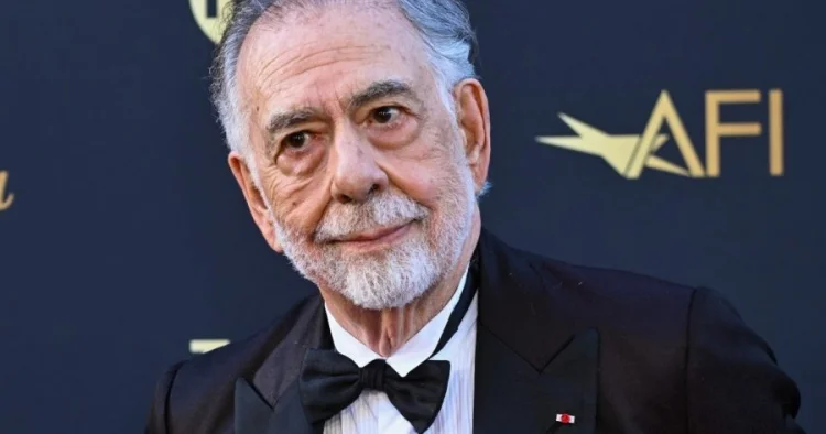 Xaç atası filminin rejissoru pulsuzluqdan əşyalarını satır