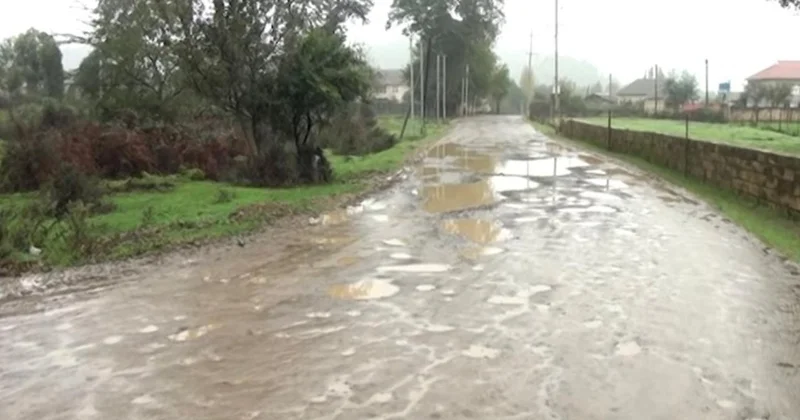 Yayda toz torpaq, qışda palçıq: Kənd camaatını bezdirən yol problemi