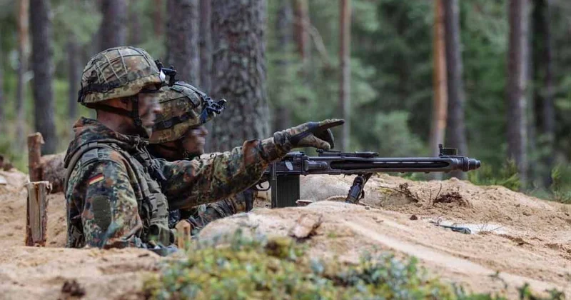 Германия примет участие в первых учениях коалиции желающих в ноябре