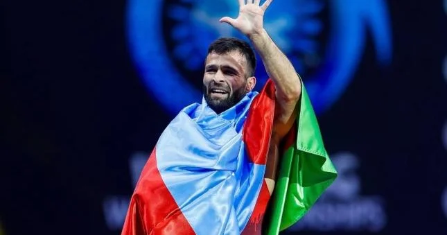 Azərbaycan Astanada daha bir qızıl medal qazandı, bu dəfə Sanan Süleymaov dünya çempionu sevincini yaşadı