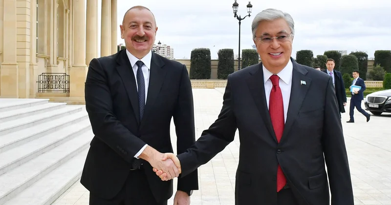 İlham Əliyevdən Tokayevə: “Qazaxıstanın uğurlarına sevinirik”