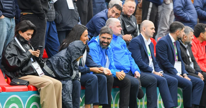 AFFA prezidenti millinin oyununu izlədi