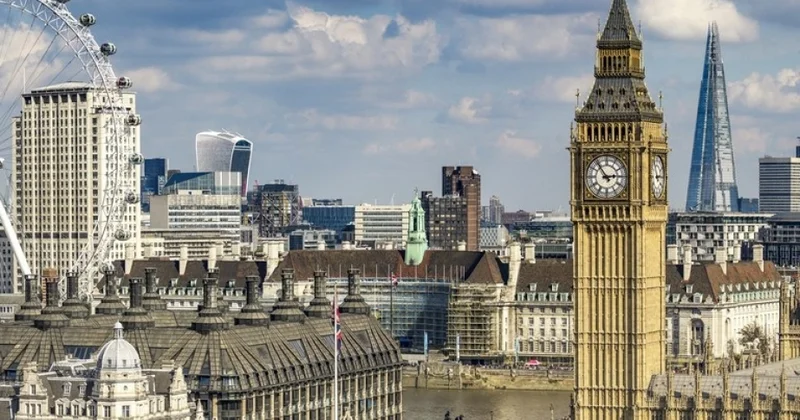 Britaniya müdafiəyə əlavə milyardlarla funt sterlinq ayırmağı planlaşdırır