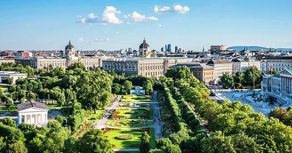 Ukrayna bu ölkə ilə hərbi saziş imzalayacaq