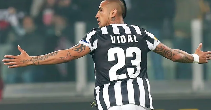 Arturo Vidal “Yuventus”a qayıdacağını açıqlayıb