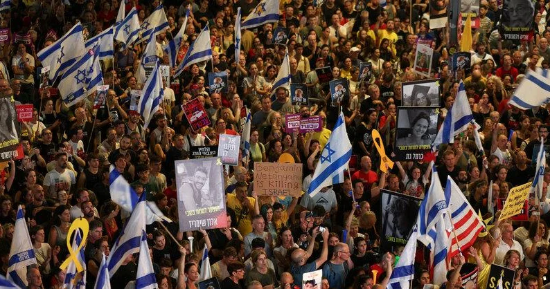 İsraildə Netanyahuya qarşı mitinqə 100 mindən çox insan qatıldı... Müxalifət onu yola sala biləcəkmi?..
