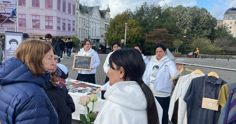 Ни одна семья не должна ждать вечно : акция азербайджанцев в Брюсселе Minval Politika