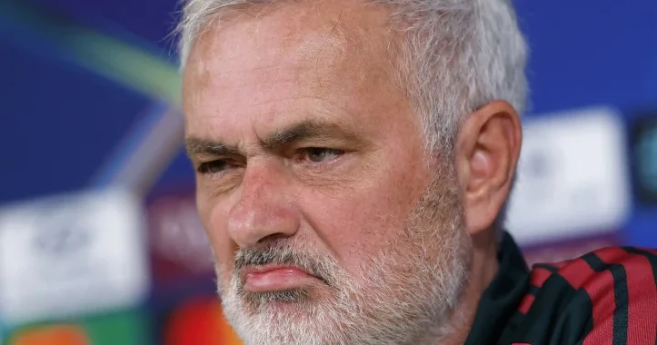 Mourinyo “Barselona” üzərində qələbədən sonra VAR ı sərt tənqid etdi
