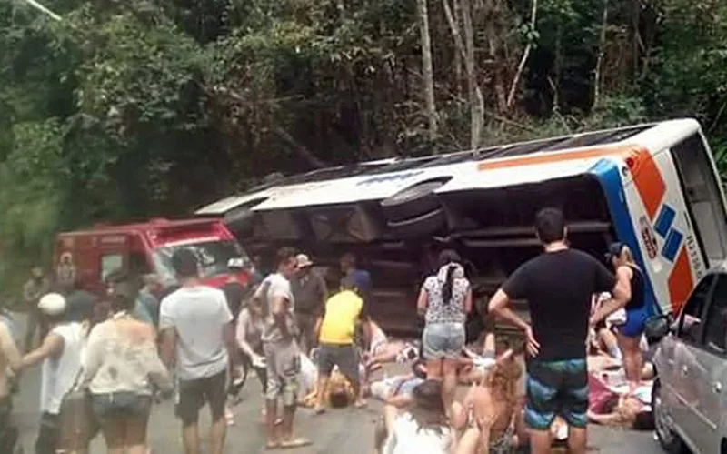 Braziliyada avtobus qəzası 17 ölü