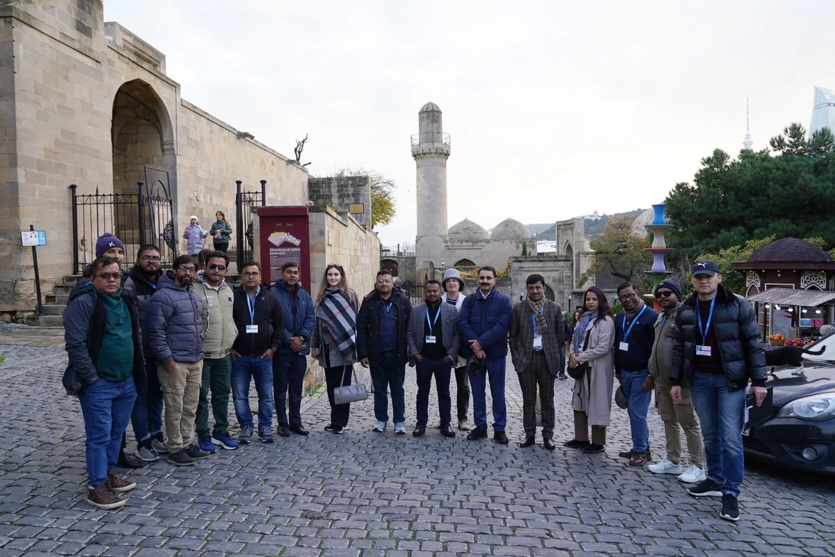 COP29 çərçivəsində xarici media nümayəndələri İçərişəhəri ziyarət edib