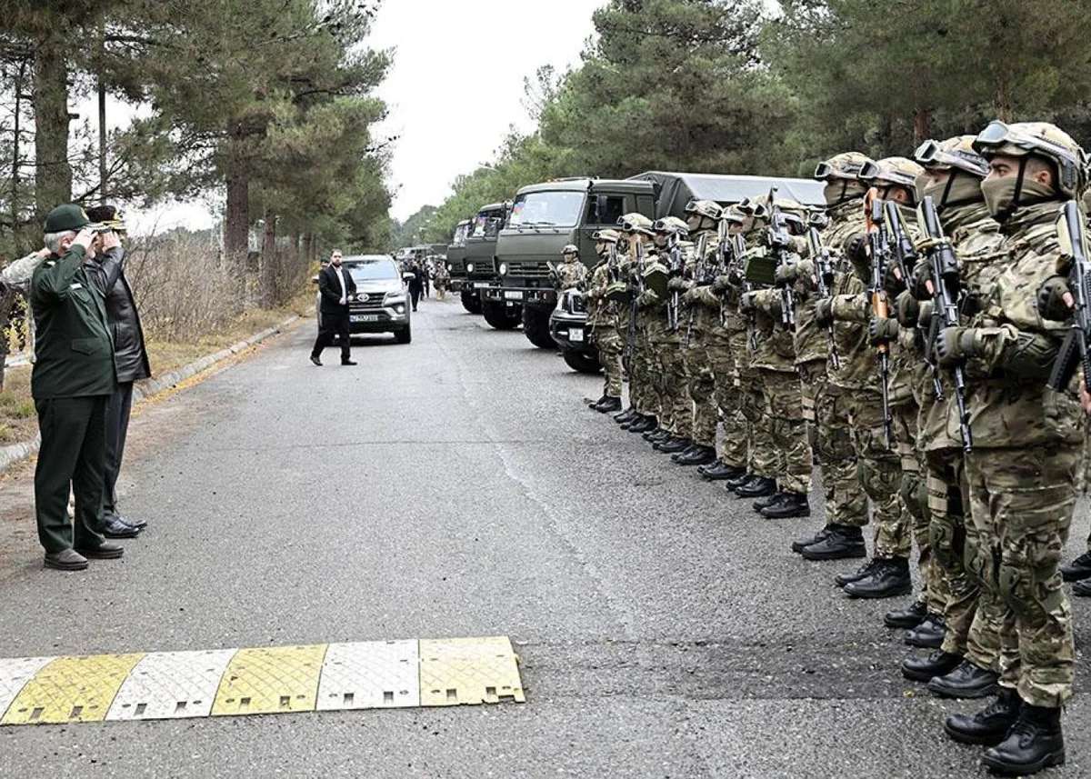 Azərbaycan və İran birgə hərbi təlimlərə başladı YENİLƏNİB (FOTO)