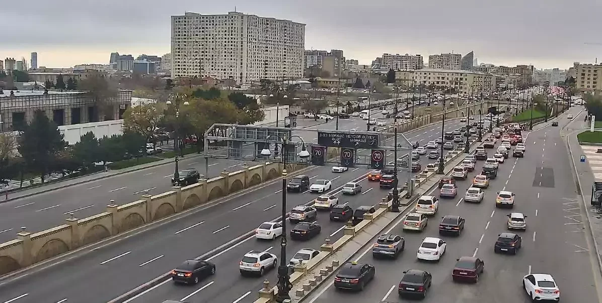 Bakıda hazırda bəzi yollarda sıxlıq müşahidə olunur