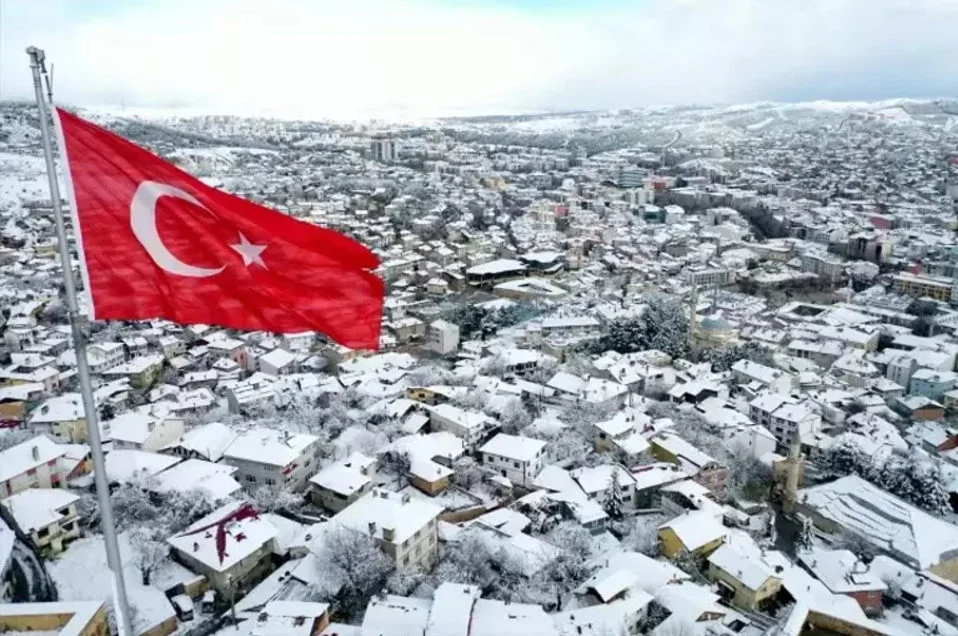 Türkiyə ağ örpəyə büründü FOTOLAR