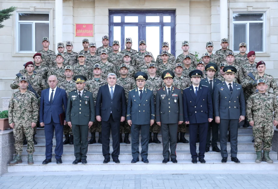 Hərbi prokuror DİNin Daxili Qoşunlarının hərbi qulluqçuları ilə görüşüb AZƏRTAC