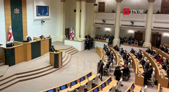 Gürcüstan parlamenti 150 deputatın səlahiyyətlərini tanıdı