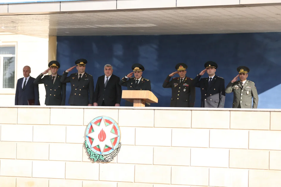 Hərbi prokuror DİNin Daxili Qoşunlarının hərbi qulluqçuları ilə görüşüb