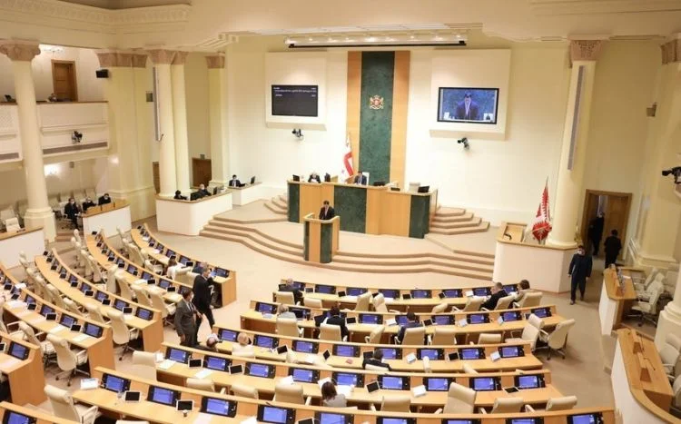 Sabahdan etibarən Gürcüstan parlamenti hökumətə etimad proseduruna BAŞLAYACAQ