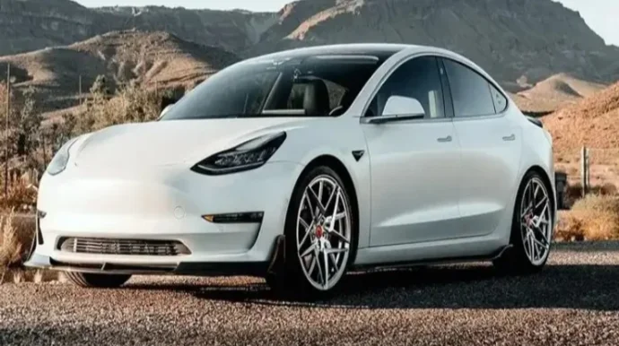 “Tesla” ən təhlükəli avtomobil adlandırıldı