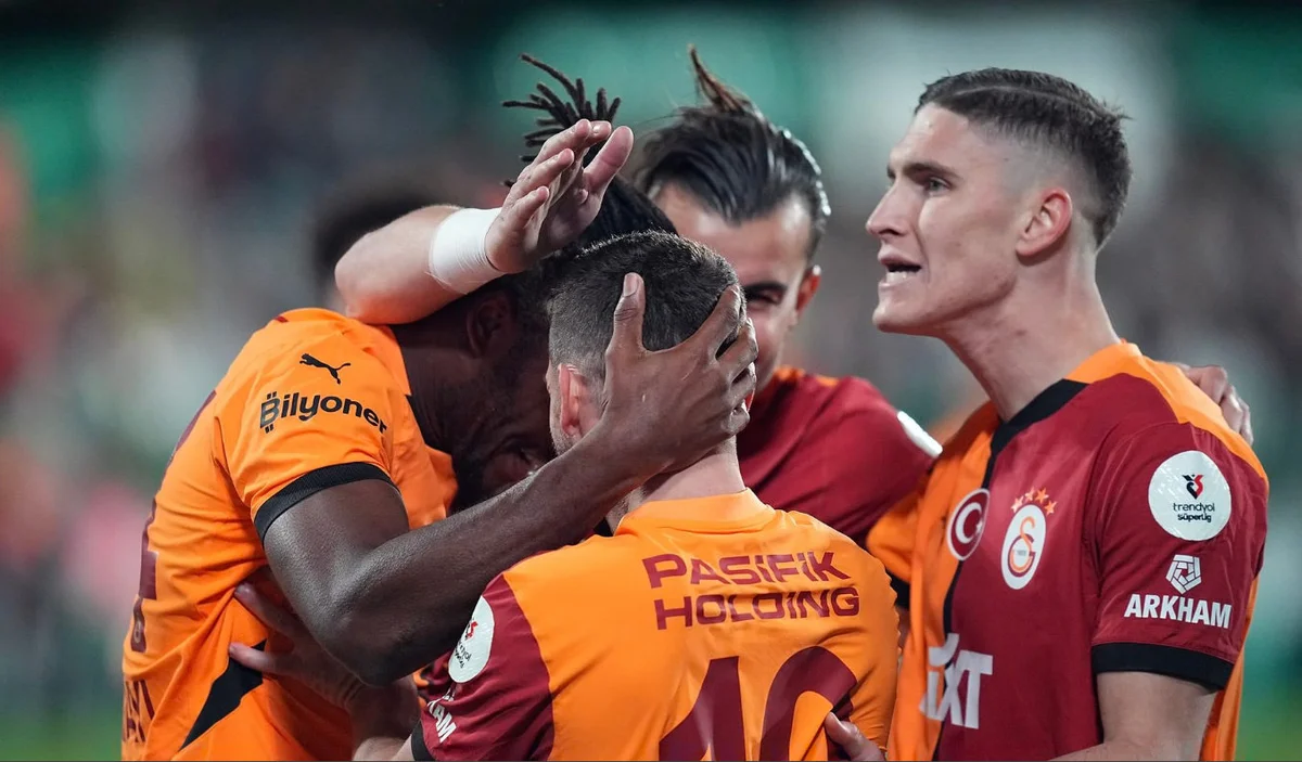 Qalatasarayın futbolçusu Betisə keçə bilər FOTO