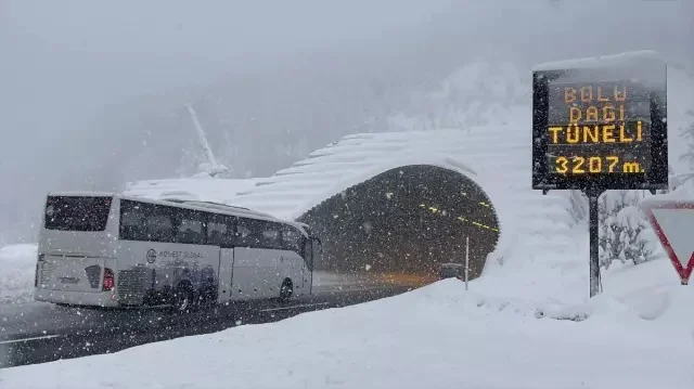 Türkiyənin bu bölgələrində qarın hündürlüyü 1 metrə çatıb FOTOLAR Azərbaycanda özəl xəbərlər, araşdırmalar, təhlillər və müsahibələrin tək ünvanı