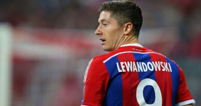 Левандовский отказался от предложения Фенербахче и остается в Барселоне